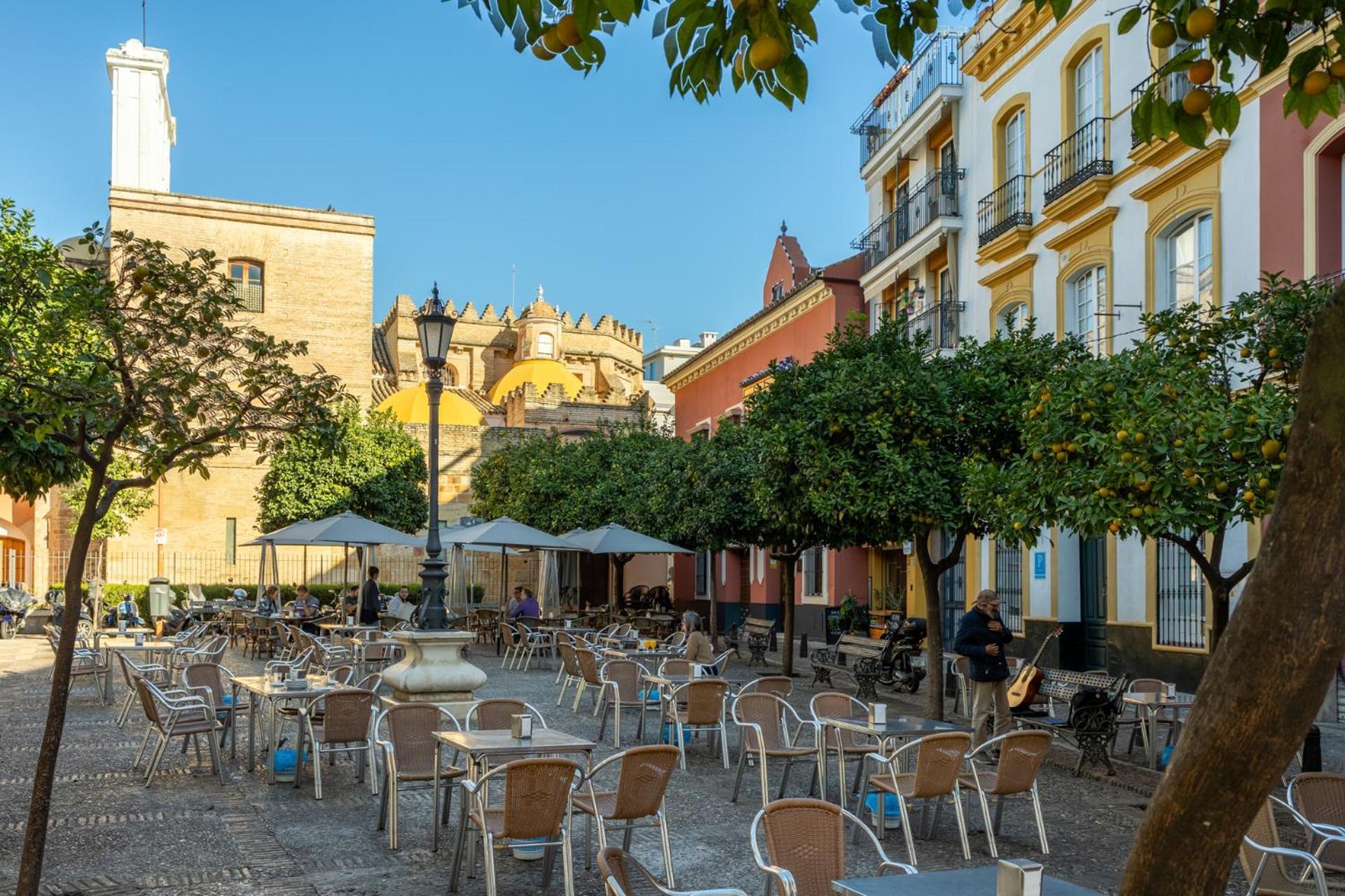 Duque Center Premium Suites, Free Parking Apartment Seville